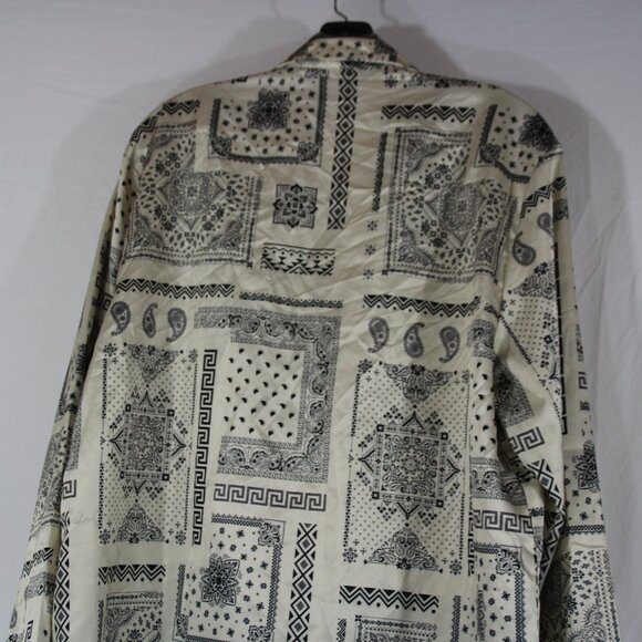 Dogg Supply Men’s White/Black Geometric Long Sleeve Button Up Shirt Size Medium - Picture 9 of 11